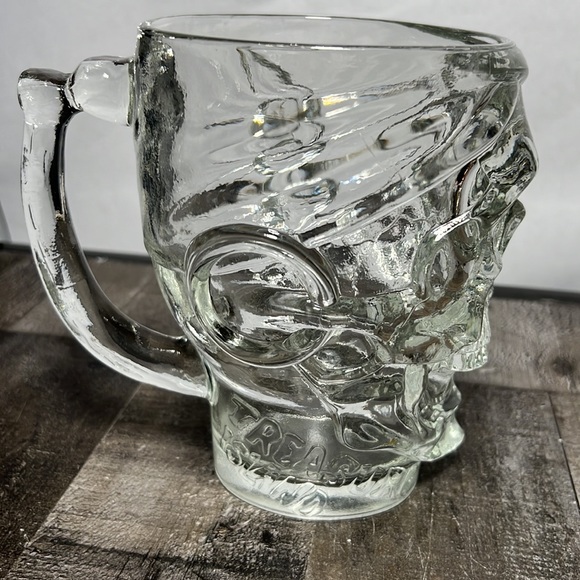 Vintage Luminarc USA Clear Glass Treasure Island Pirate Skull Mug - Picture 4 of 7